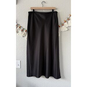 Uniqlo Satin Silky Pull On Aline Midi Skirt Black Modest Feminine Minimalist XL